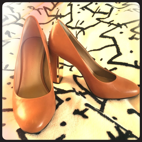 Tan platforms - Picture 1 of 3